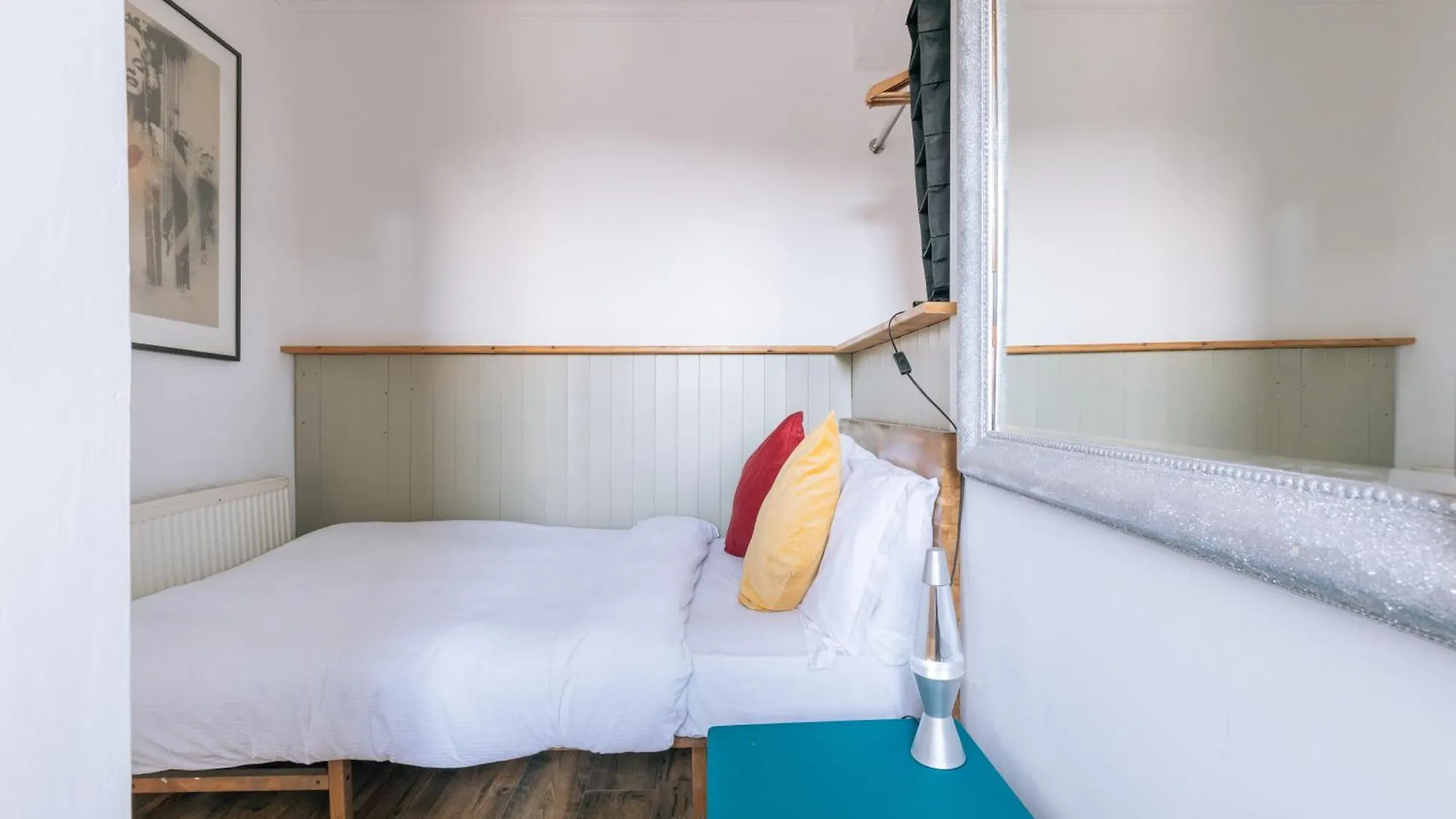 Vibrant & Eclectic 3 Bedroom Flat - Bedminster Bristol! Apartment
