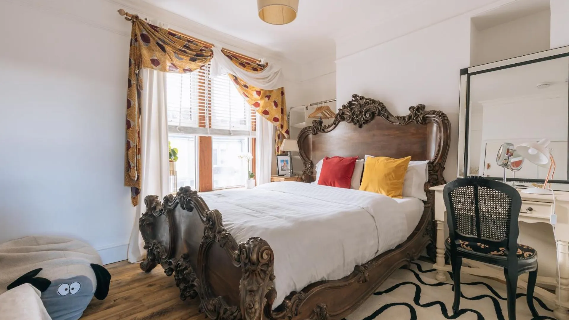 Apartment Vibrant & Eclectic 3 Bedroom Flat - Bedminster Bristol!