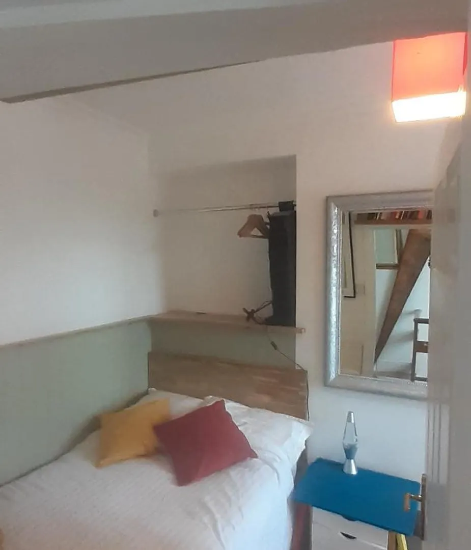 Vibrant & Eclectic 3 Bedroom Flat - Bedminster Bristol! Bristol